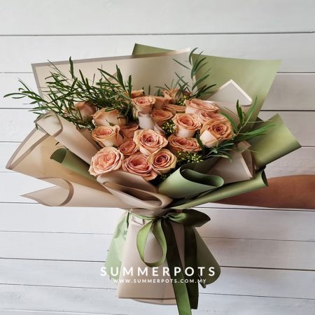 Cappuccino Roses 576