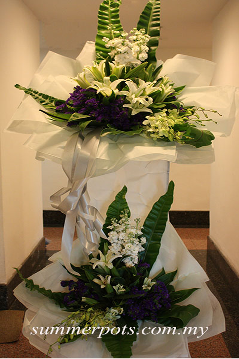 Condolence Stand 104