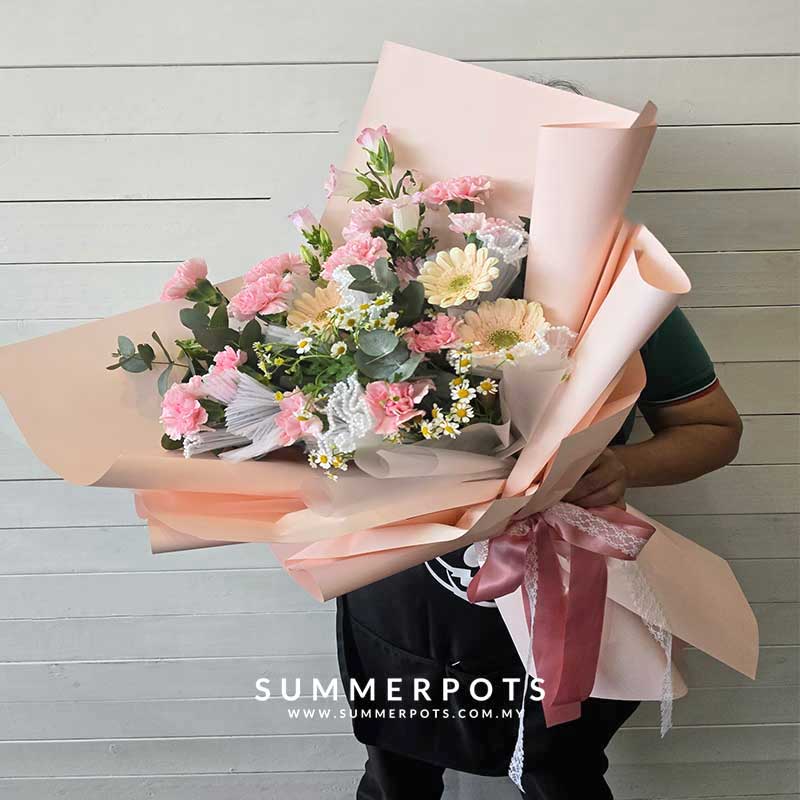 Carnations Bouquet 587