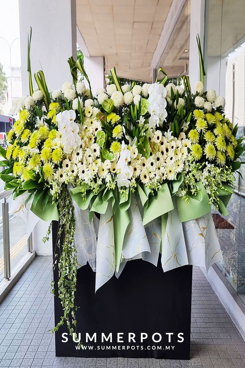 Condolence Stand 269